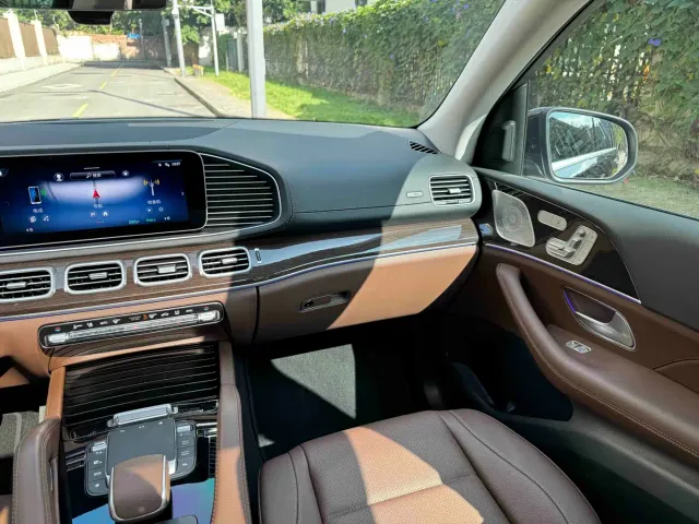 Mercedes-Benz GLE-Class — Фото автомобиля 17