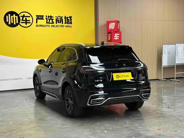Hongqi HS5 — Фото автомобиля 4