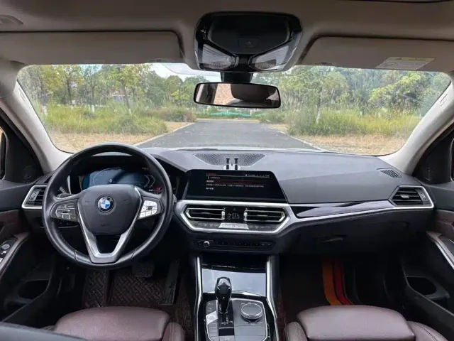BMW 3 Series — Фото автомобиля 5