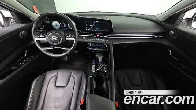 Hyundai Avante CN7 — Фото автомобиля 10