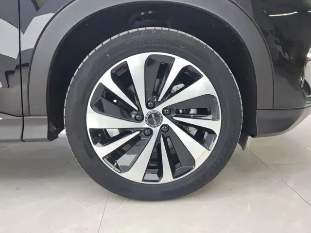 BYD Song PLUS — Фото автомобиля 6
