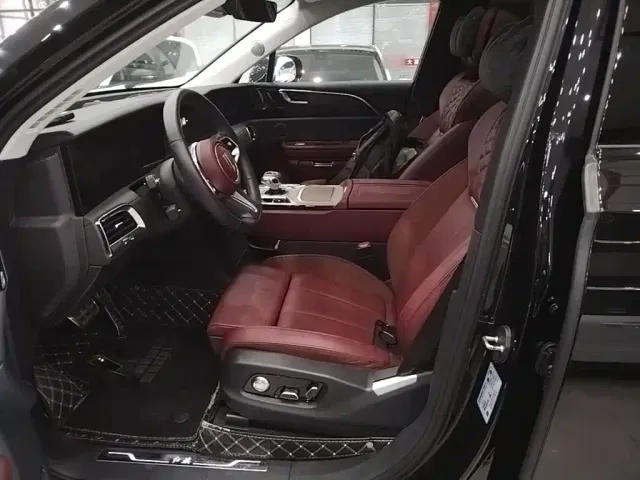 Hongqi E-HS9 — Фото автомобиля 14