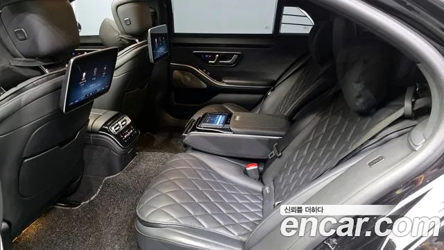 Mercedes-Benz S-Class — Фото автомобиля 23