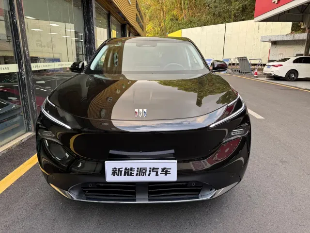 Buick Zhijing E7 — Фото автомобиля 2