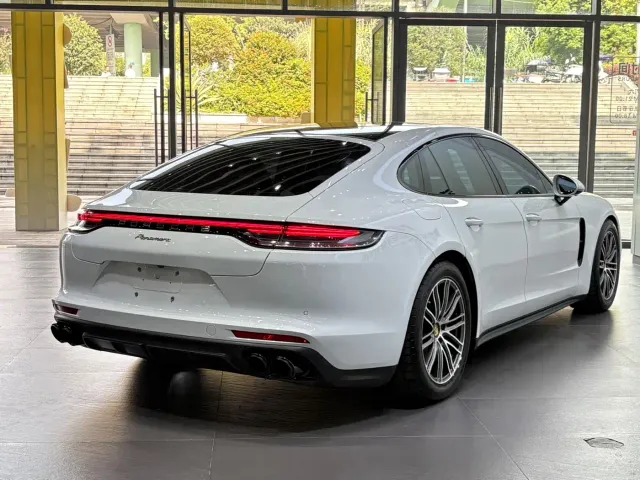 Porsche Panamera — Фото автомобиля 6