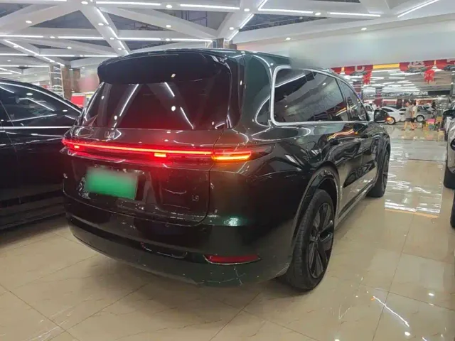 Li Auto L9 — Фото автомобиля 6