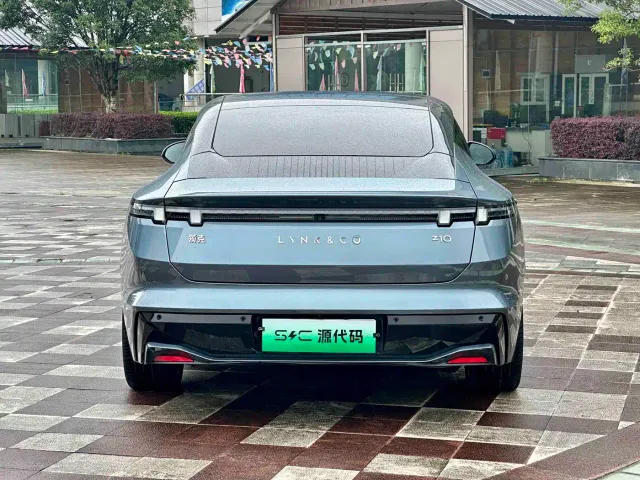 Lynk & Co Z10 — Фото автомобиля 19