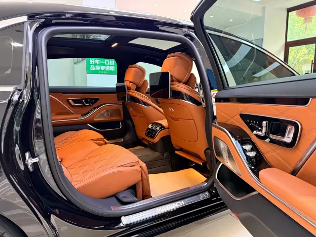 Mercedes-Benz Maybach S-Class — Фото автомобиля 11