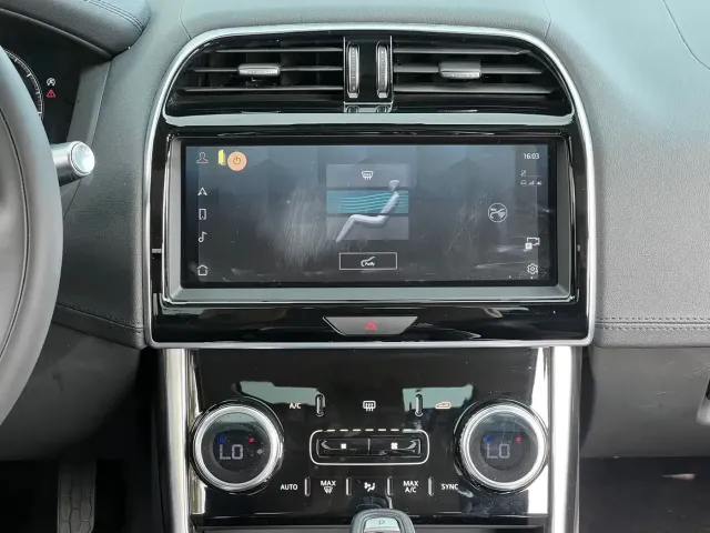 Jaguar XEL — Фото автомобиля 12