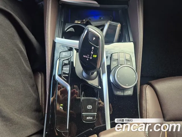 BMW 5 Series G30 — Фото автомобиля 9