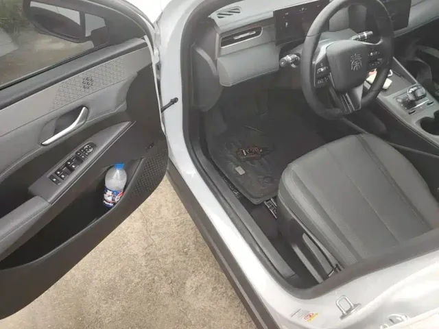 BYD Qin PLUS — Фото автомобиля 15