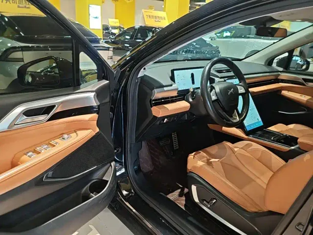 Xpeng P5 — Фото автомобиля 15