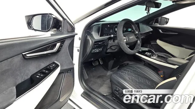 Kia EV6 — Фото автомобиля 10