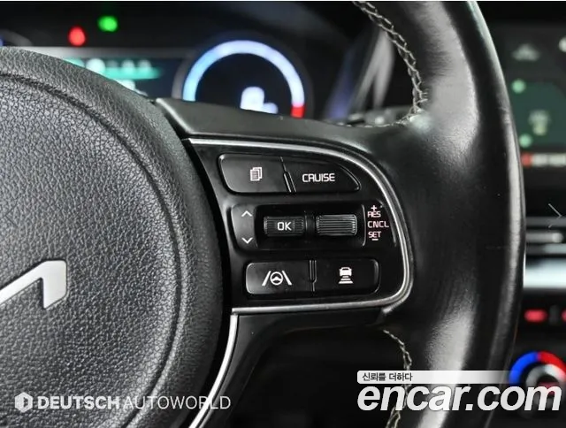 Kia Niro — Фото автомобиля 17