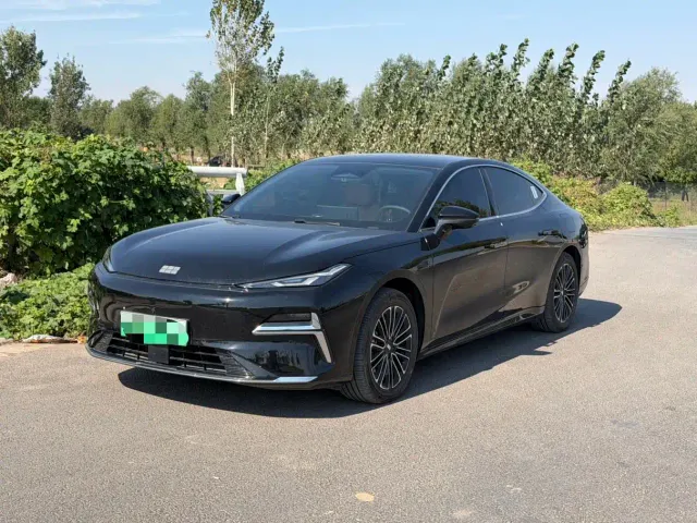 Фотография автомобиля — Geely Galaxy Xingyao 8
