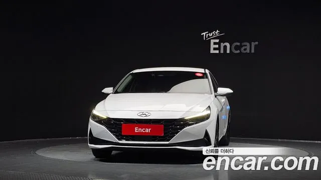 Hyundai Avante CN7 — Фото автомобиля 3