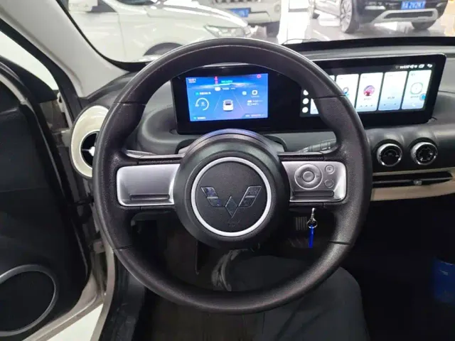 Wuling Bingo — Фото автомобиля 10