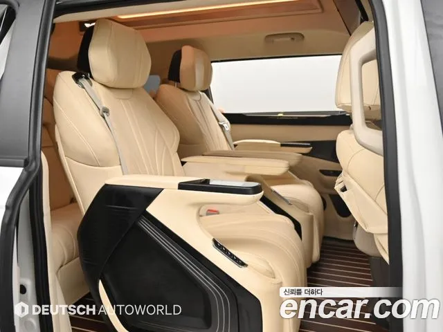 Kia Carnival Generation 4 — Фото автомобиля 12