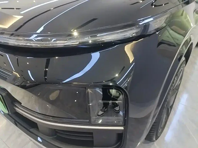 Li Auto L9 — Фото автомобиля 23