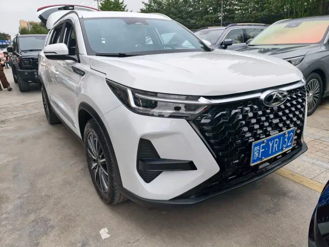 Chery Tiggo 8 — Фото автомобиля 3