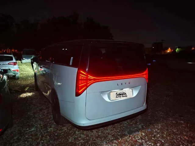 Geely Yizhen L380 — Фото автомобиля 7