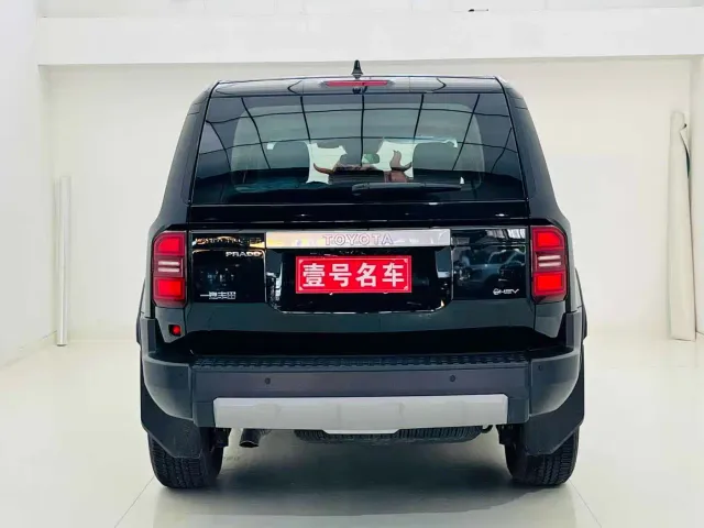 Toyota Prado — Фото автомобиля 5