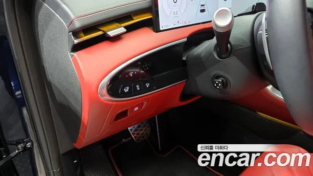 Genesis GV70 — Фото автомобиля 22