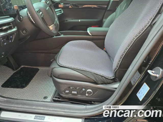 Hyundai Grandeur GN7 — Фото автомобиля 10