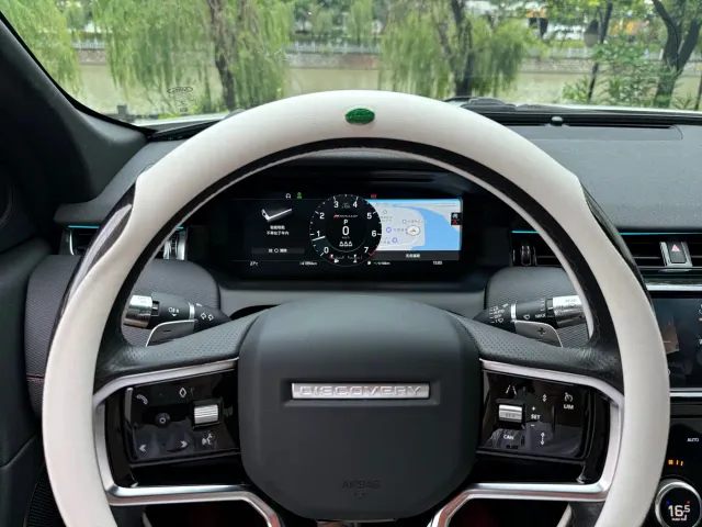 Land Rover Discovery Sport — Фото автомобиля 14