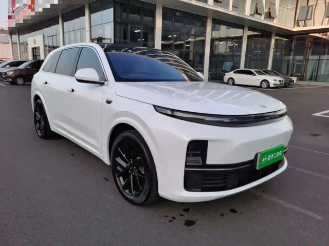 Li Auto L7 — Фото автомобиля 3