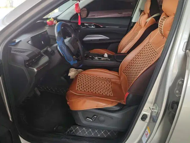 Changan Z6 — Фото автомобиля 9