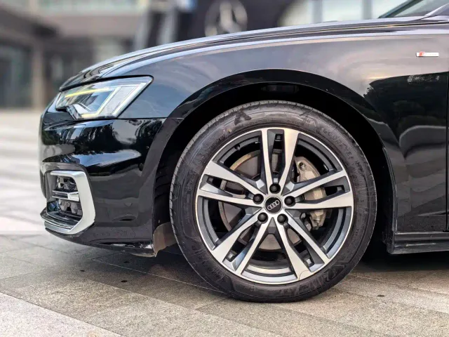 Audi A6L — Фото автомобиля 23