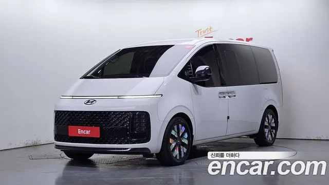 Фотография автомобиля — Hyundai Staria