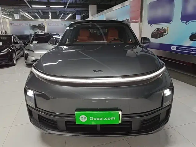 Li Auto L8 — Фото автомобиля 2
