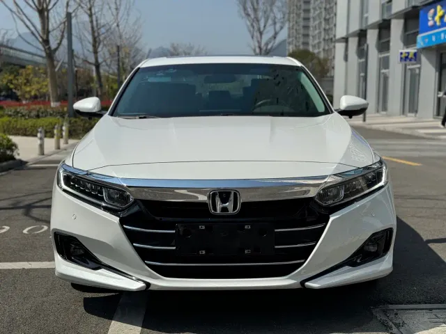 Honda Accord — Фото автомобиля 2