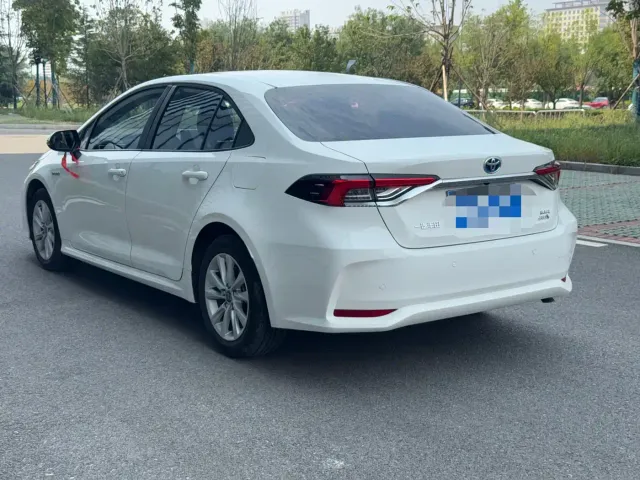 Toyota Corolla — Фото автомобиля 10
