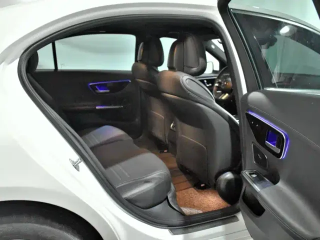 Mercedes-Benz C-Class — Фото автомобиля 15