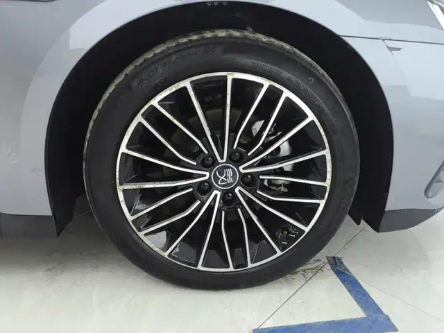 BYD Han — Фото автомобиля 6