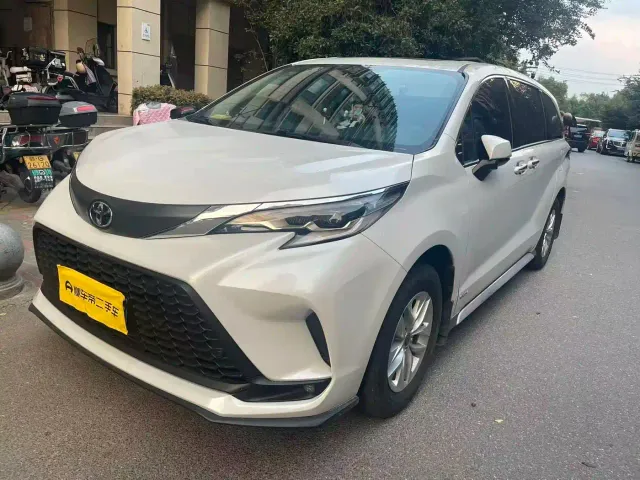 Фотография автомобиля — Toyota Granvia