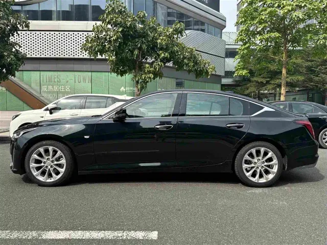 Cadillac CT5 — Фото автомобиля 10
