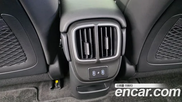 Hyundai Ioniq 6 — Фото автомобиля 19