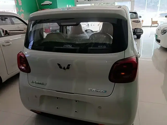 Wuling Hongguang Mini EV — Фото автомобиля 5