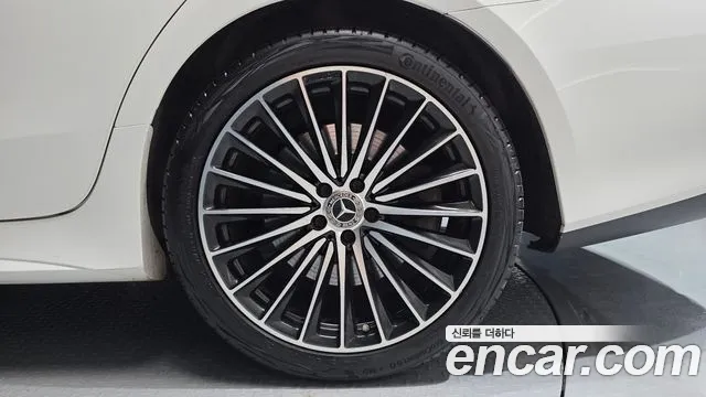 Mercedes-Benz CLS-Class — Фото автомобиля 20