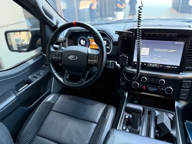 Ford F-150 Raptor — Фото автомобиля 11