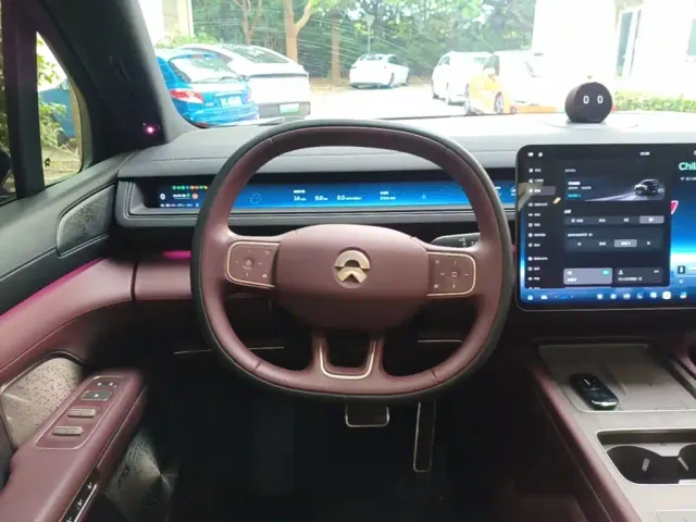 Nio ES8 — Фото автомобиля 6