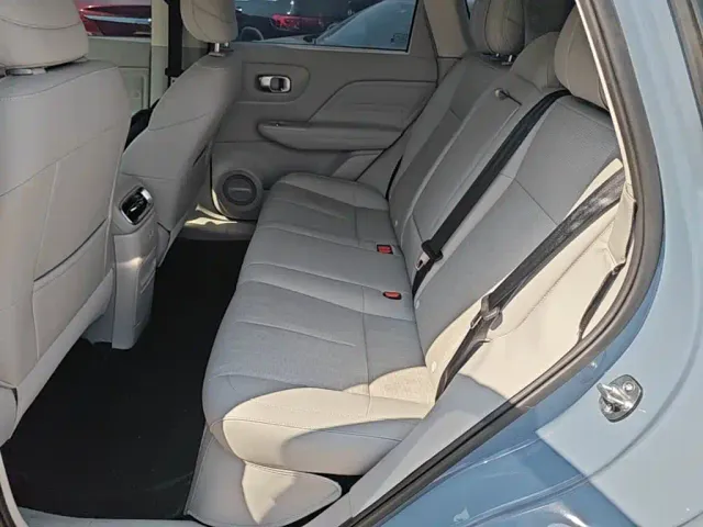 Leapmotor B10 — Фото автомобиля 16