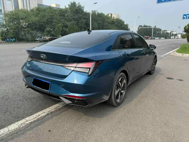 Hyundai Elantra — Фото автомобиля 6