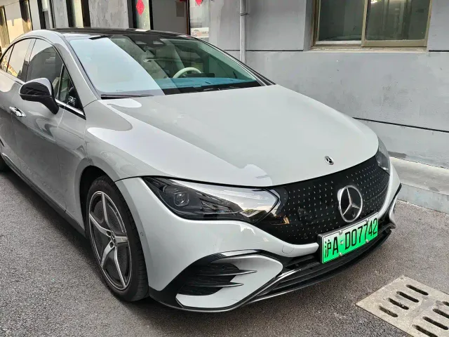 Mercedes-Benz EQE — Фото автомобиля 3