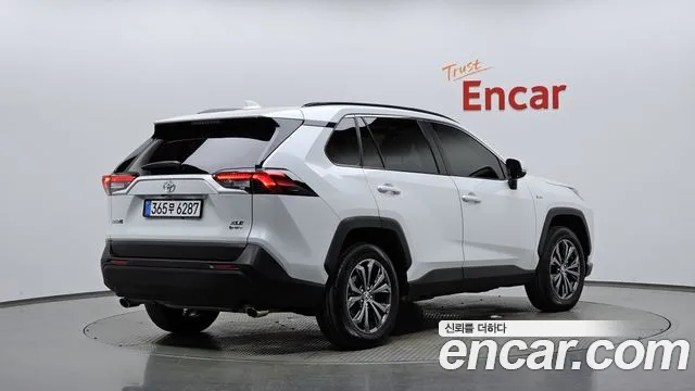 Toyota RAV4 5th Gen — Фото автомобиля 2