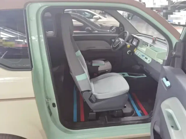 Wuling Hongguang Mini EV — Фото автомобиля 24